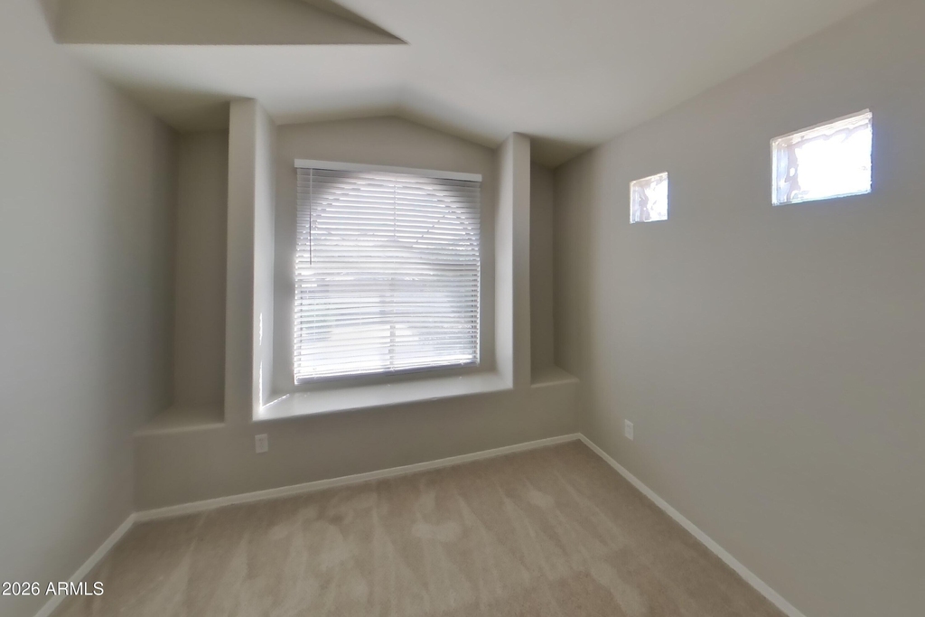 10508 W Coronado Road - Photo 10