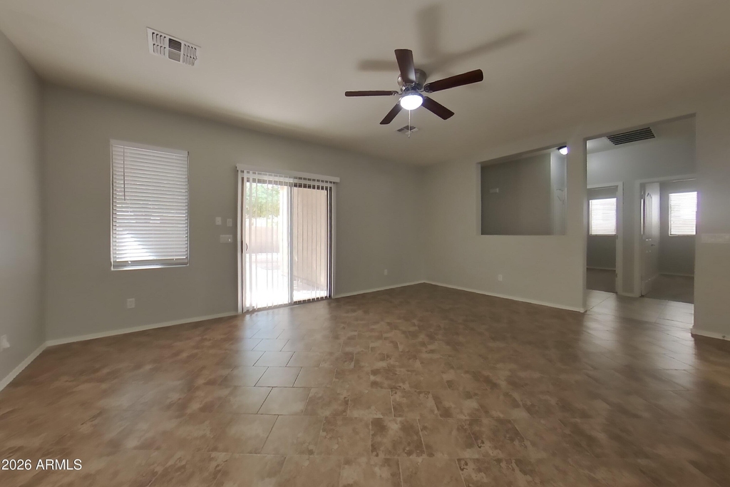 45209 W Miraflores Street - Photo 2