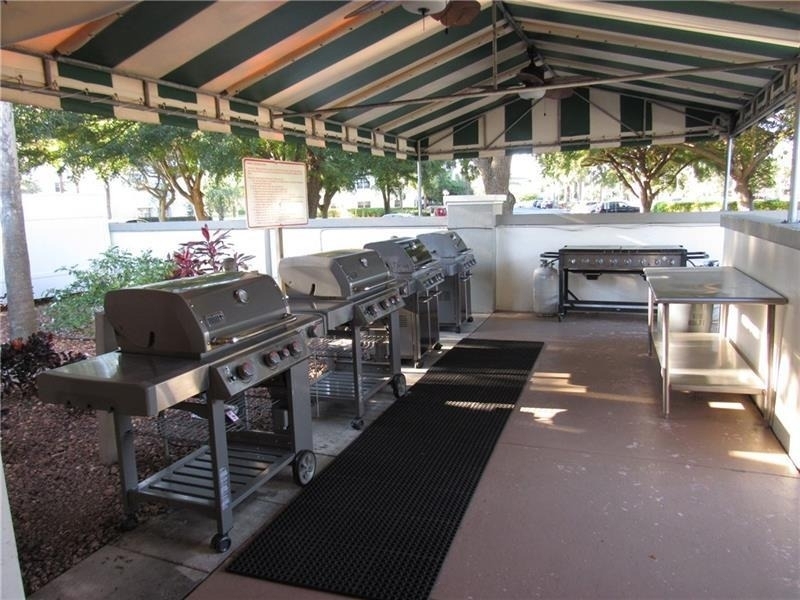 2901 Victoria Circle - Photo 41