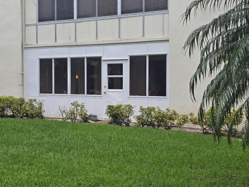 2901 Victoria Circle - Photo 3