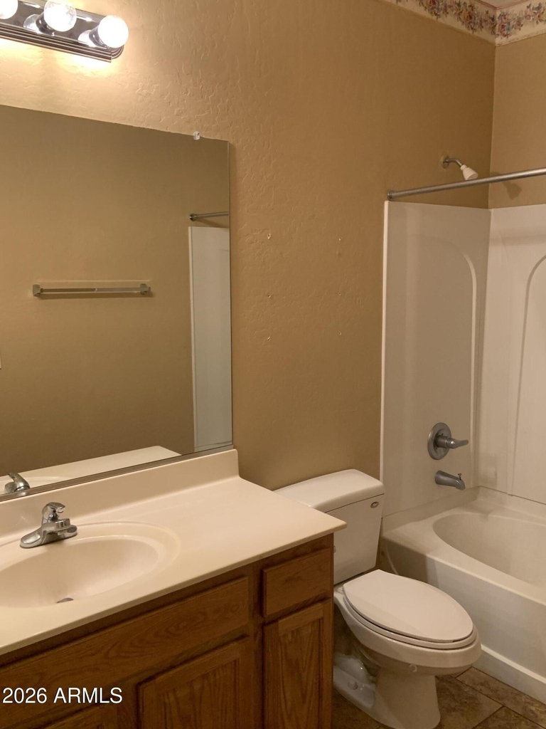 15246 W Jefferson Street - Photo 11