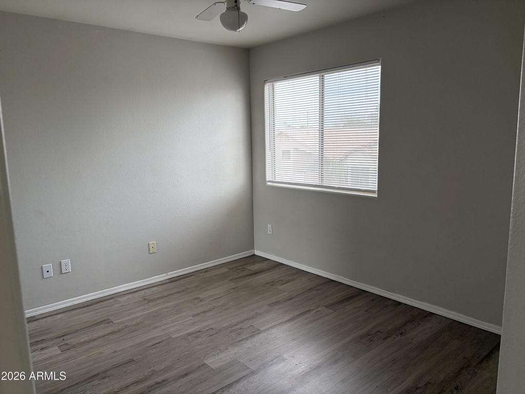 128 W Oxford Lane - Photo 13