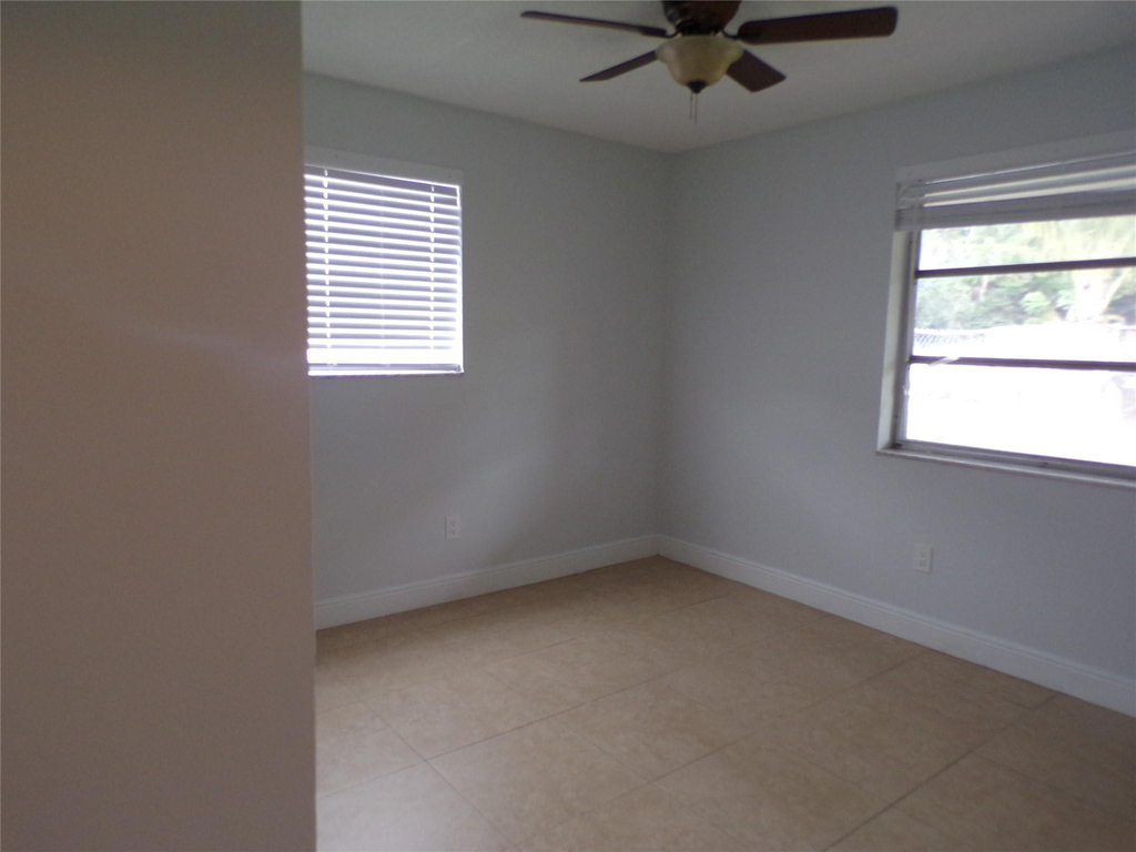 1505 N 57th Terrace - Photo 14