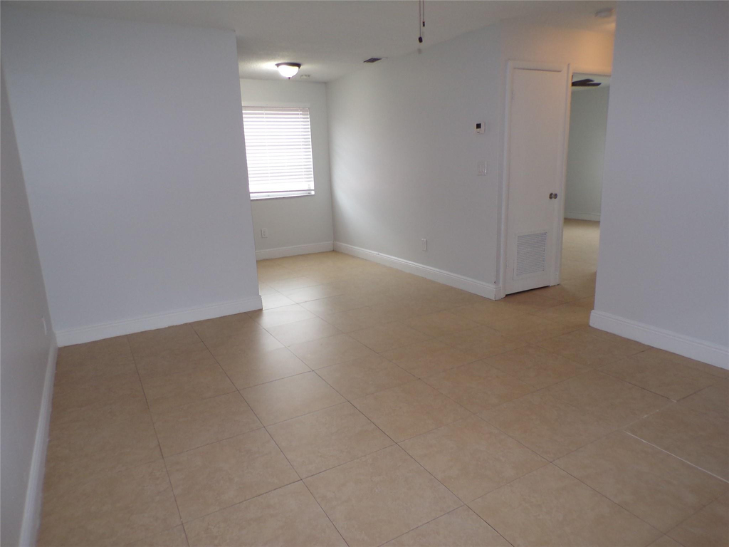 1505 N 57th Terrace - Photo 6