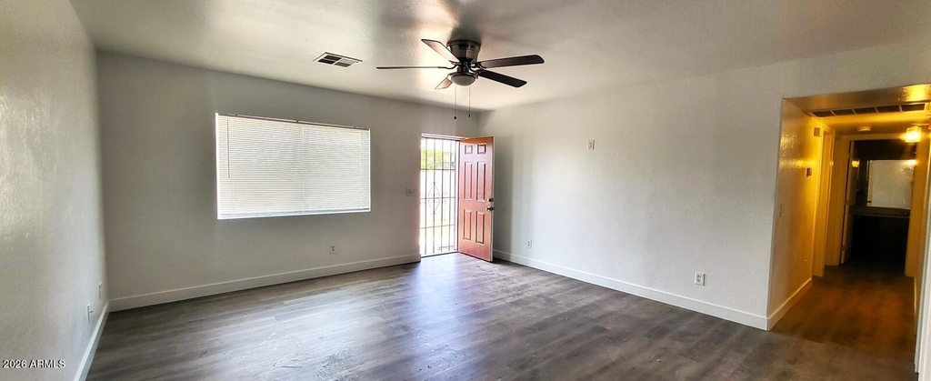 2602 E Southgate Avenue - Photo 2
