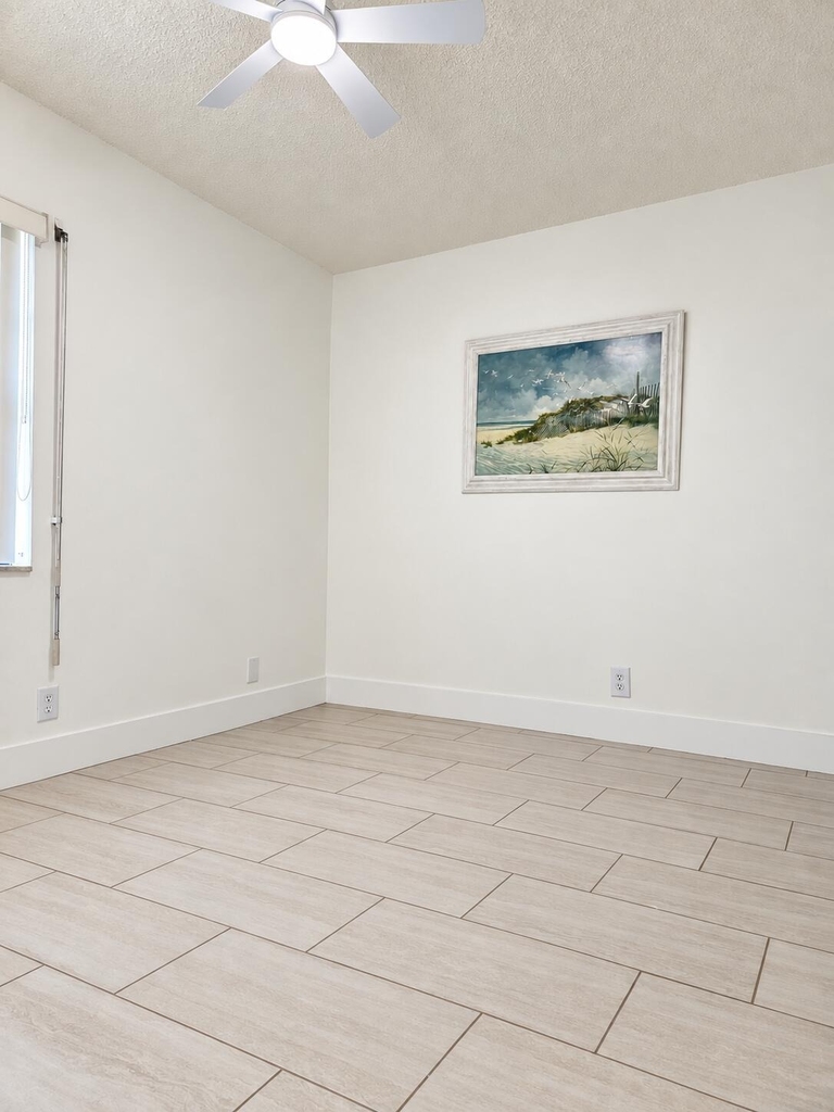 138 S Cypress Road - Photo 12
