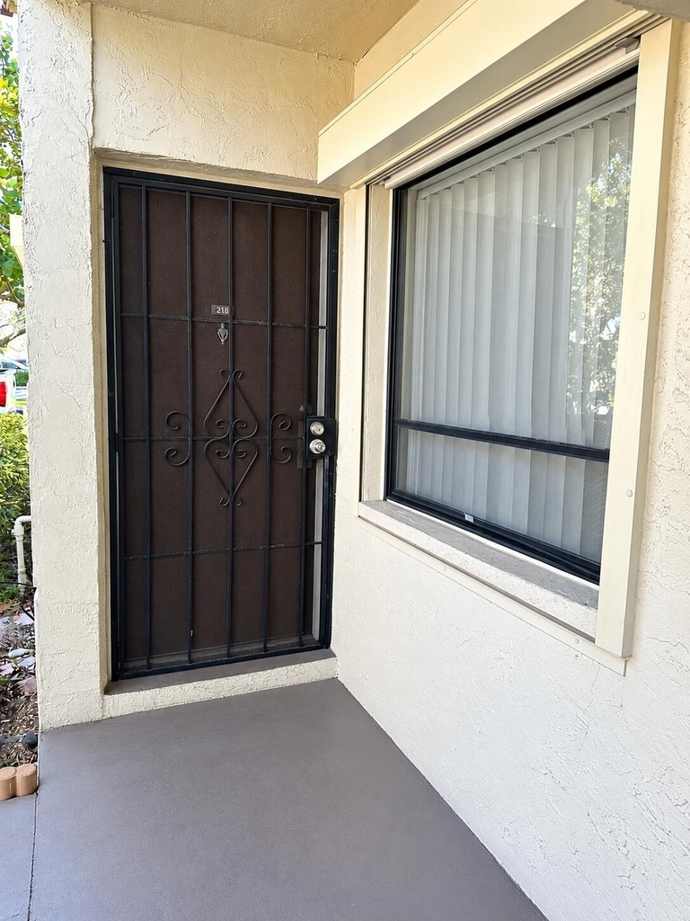 138 S Cypress Road - Photo 24