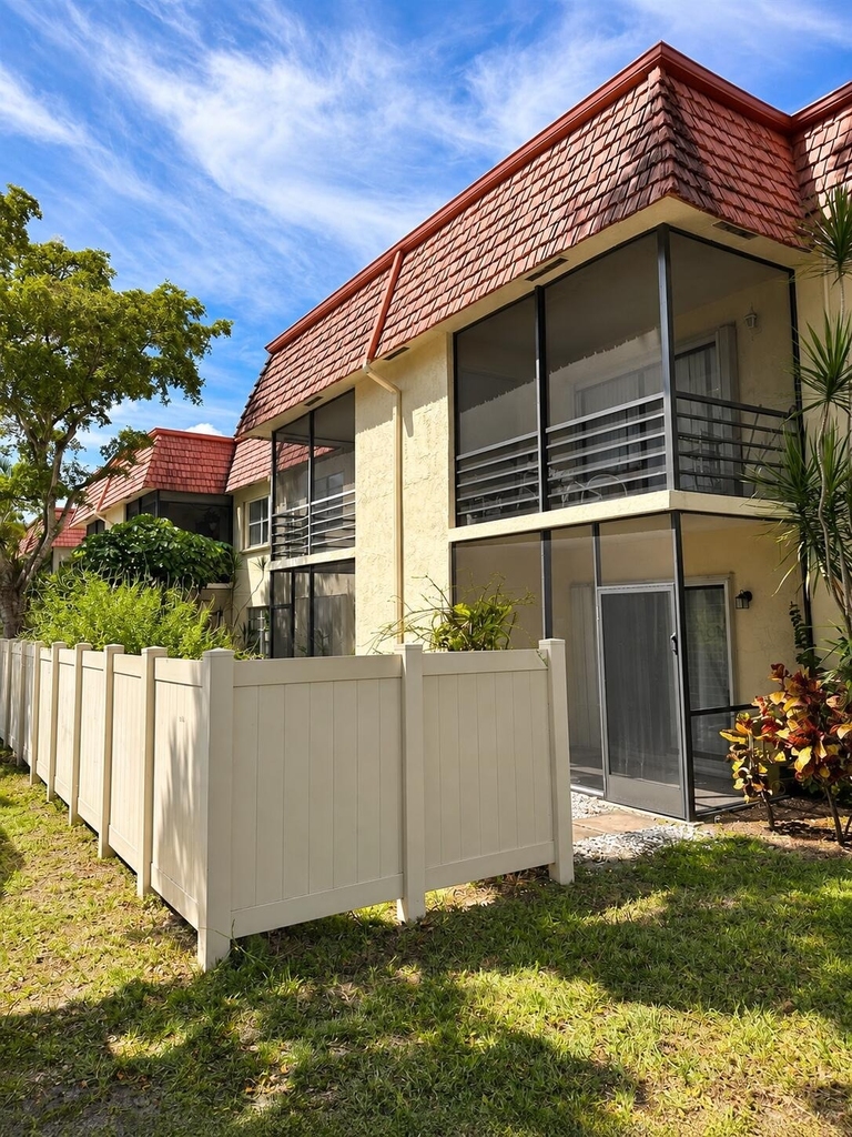 138 S Cypress Road - Photo 1