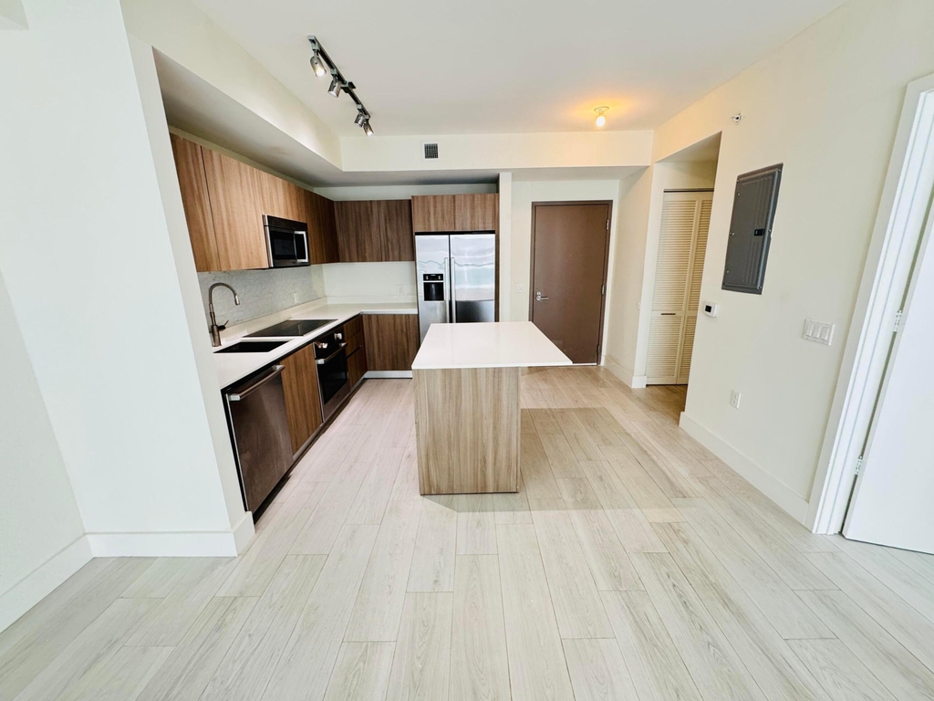 201 Sw 17th Road - Photo 4