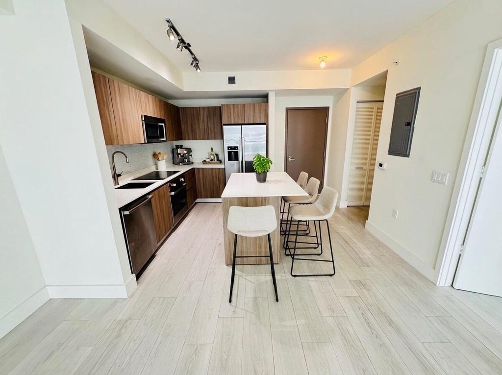 201 Sw 17th Road - Photo 5