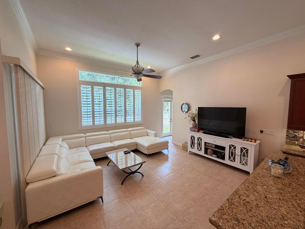 403 Nw Lyndhurst Court - Photo 17