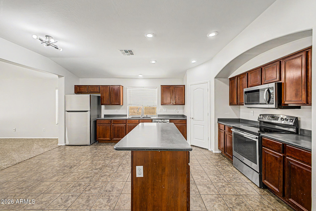 2930 S 161st Drive - Photo 4