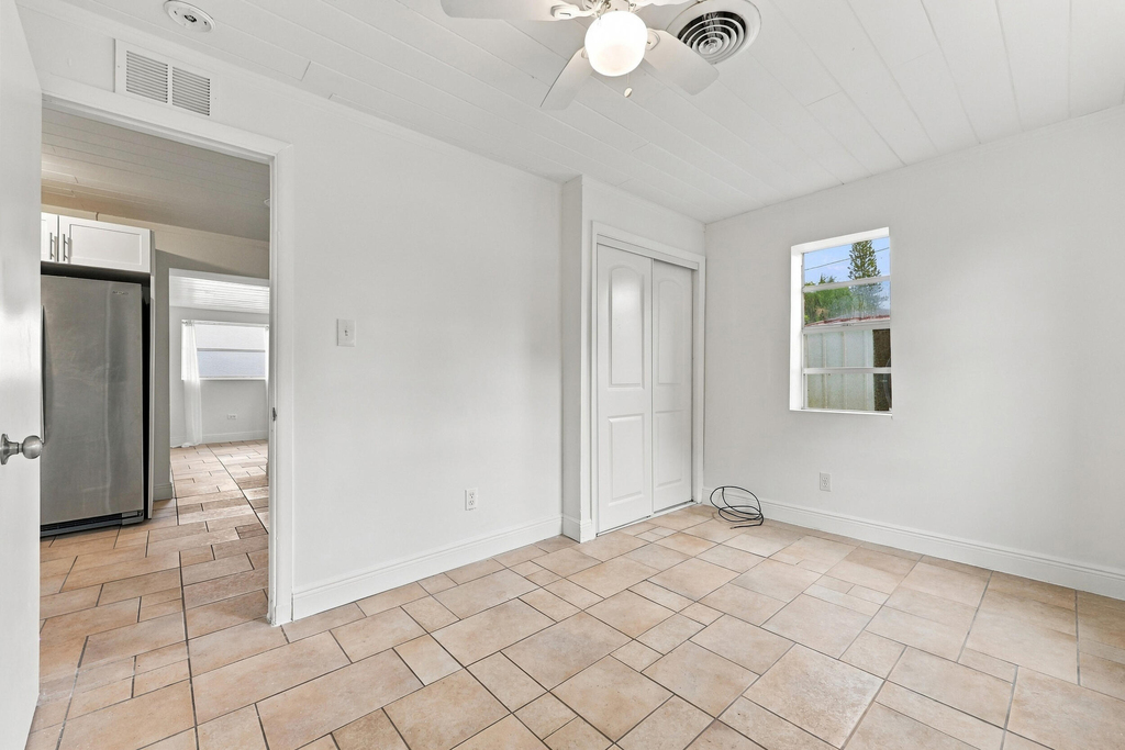 120 Pleasant Place - Photo 20