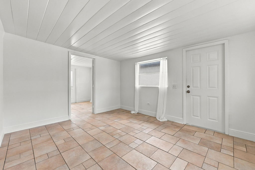 120 Pleasant Place - Photo 8