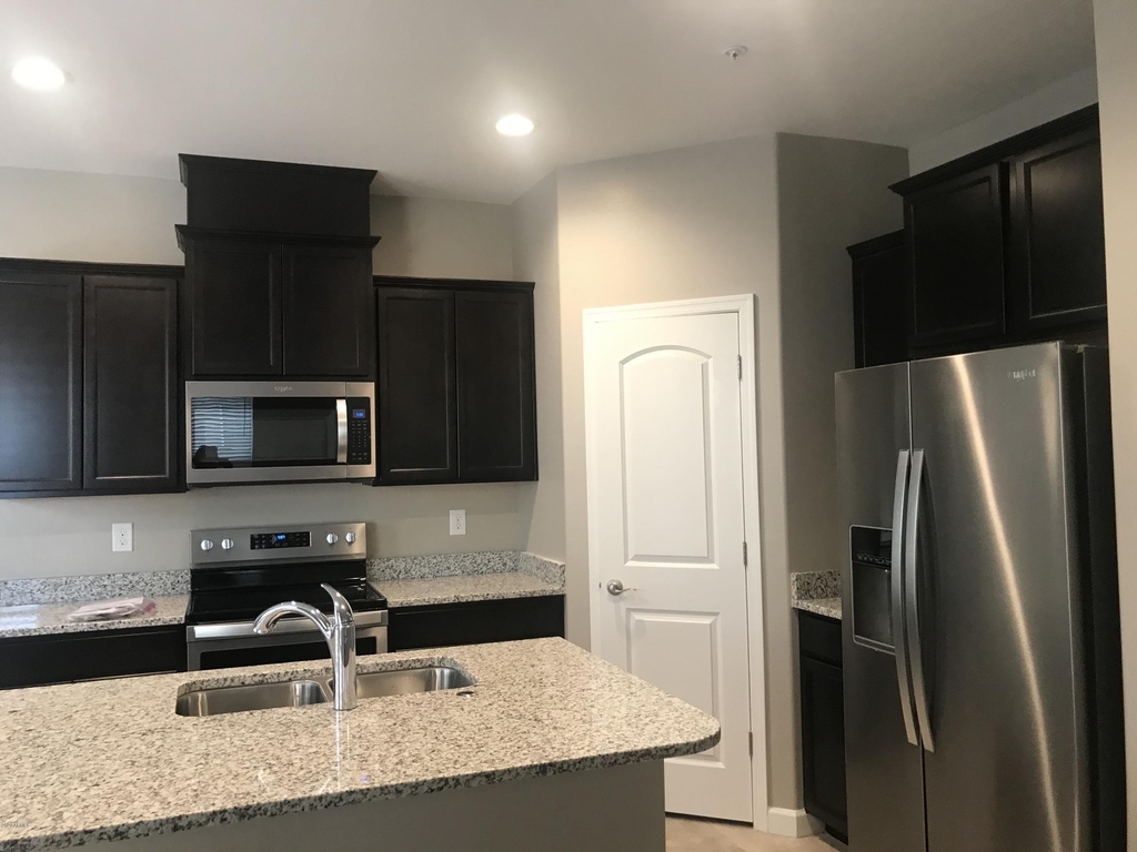 1255 N Arizona Avenue - Photo 8