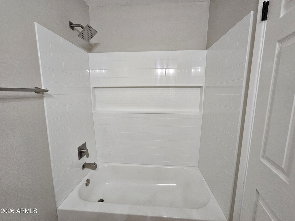 520 W Hononegh Drive - Photo 14