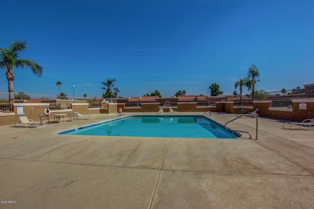 520 W Hononegh Drive - Photo 21