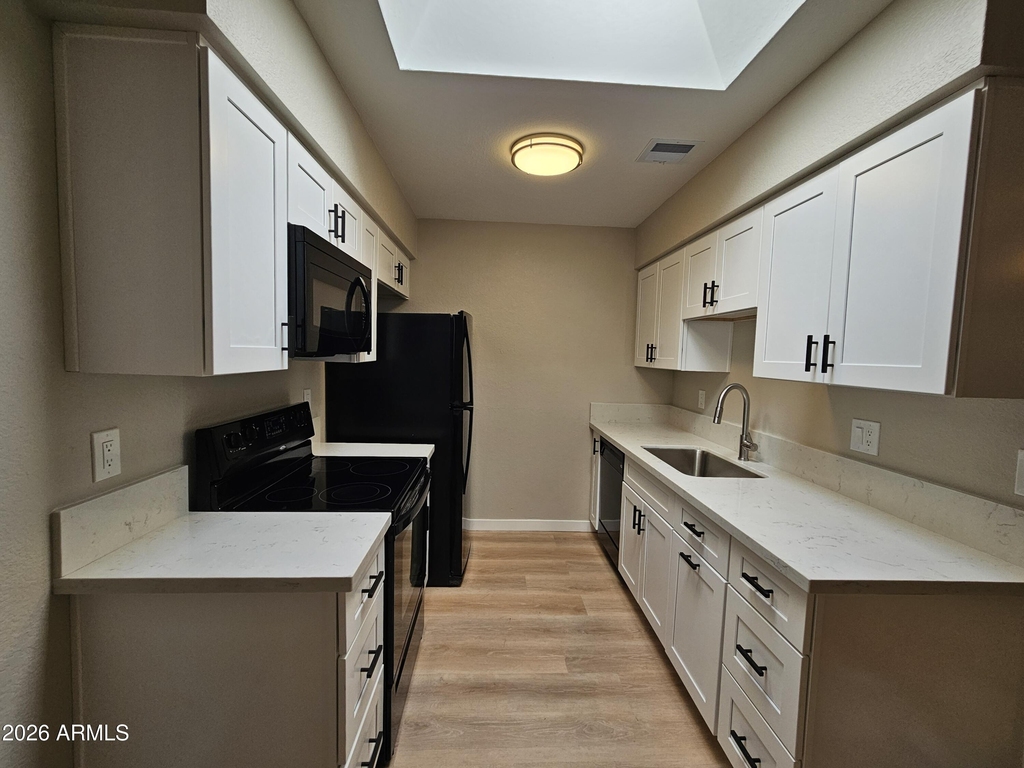 520 W Hononegh Drive - Photo 6