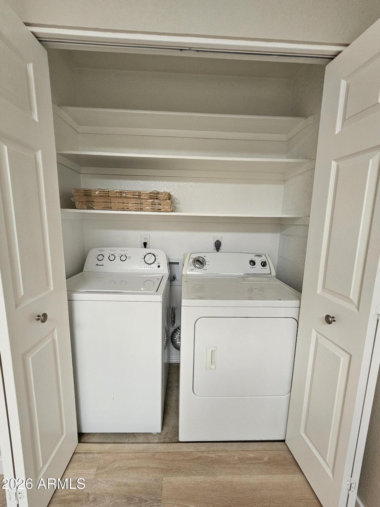 520 W Hononegh Drive - Photo 9