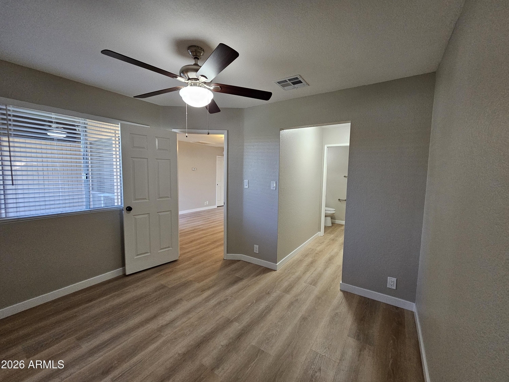 520 W Hononegh Drive - Photo 10