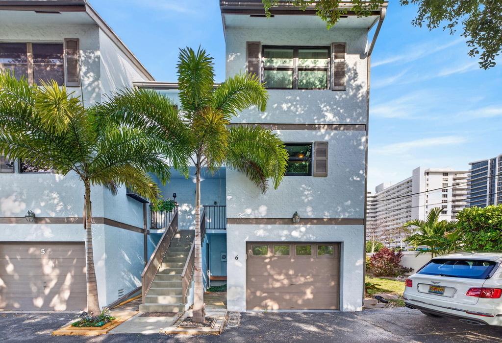 3250 Ne 12th Street - Photo 0