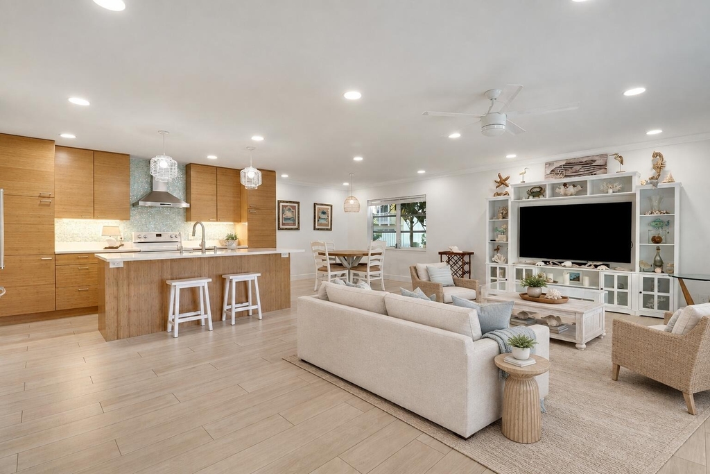 232 Seabreeze Circle - Photo 3