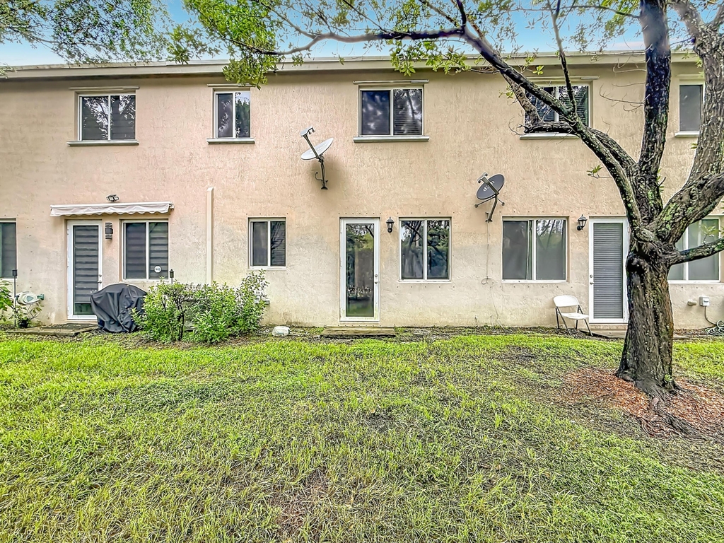 1366 Nw 214th Terrace - Photo 38