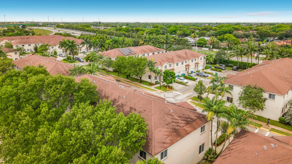 1366 Nw 214th Terrace - Photo 47
