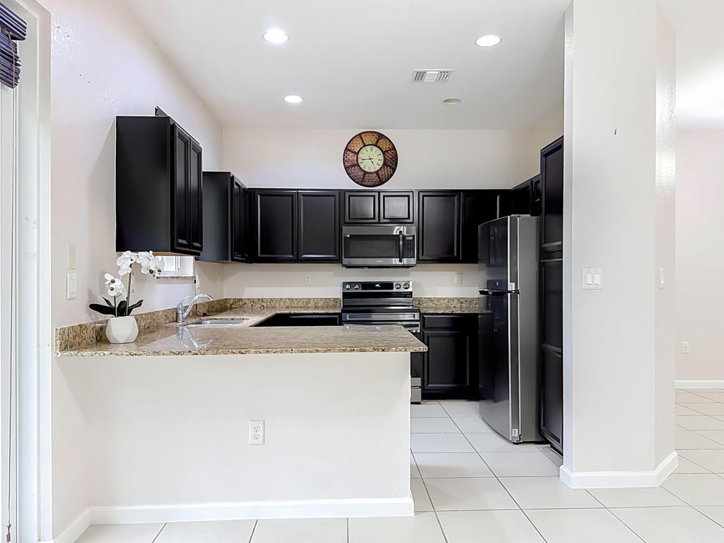 1366 Nw 214th Terrace - Photo 3