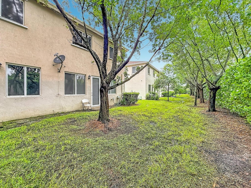1366 Nw 214th Terrace - Photo 39