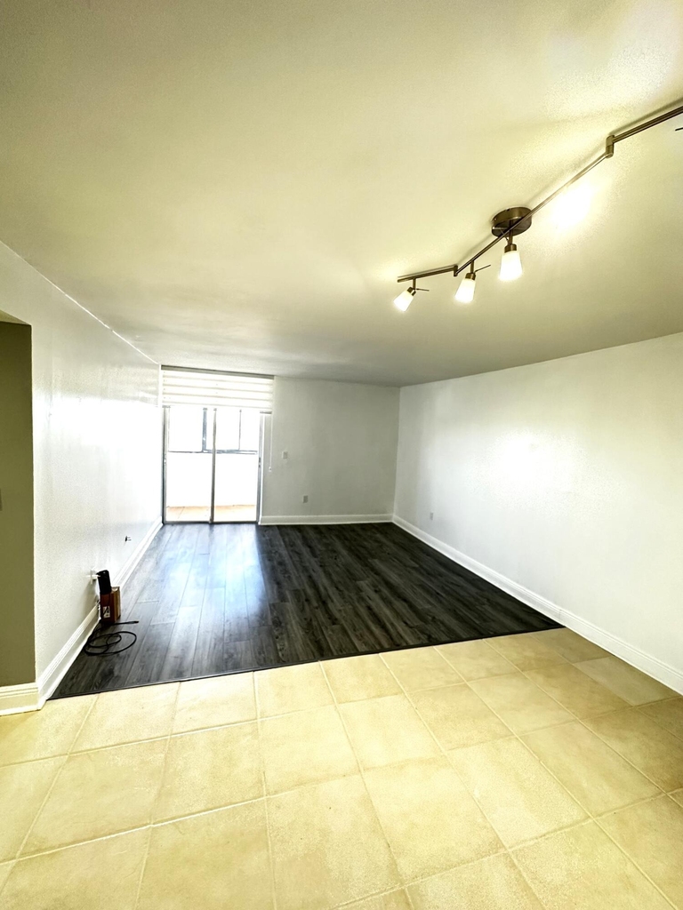 5050 Nw 7th Street - Photo 6