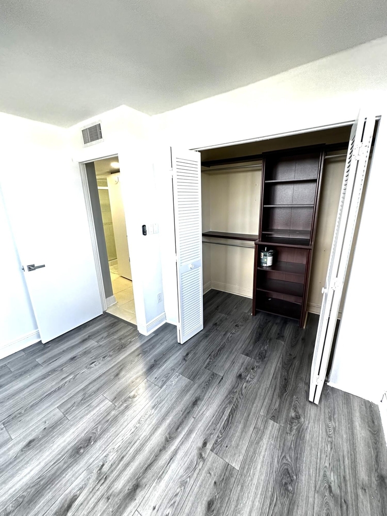 5050 Nw 7th Street - Photo 21