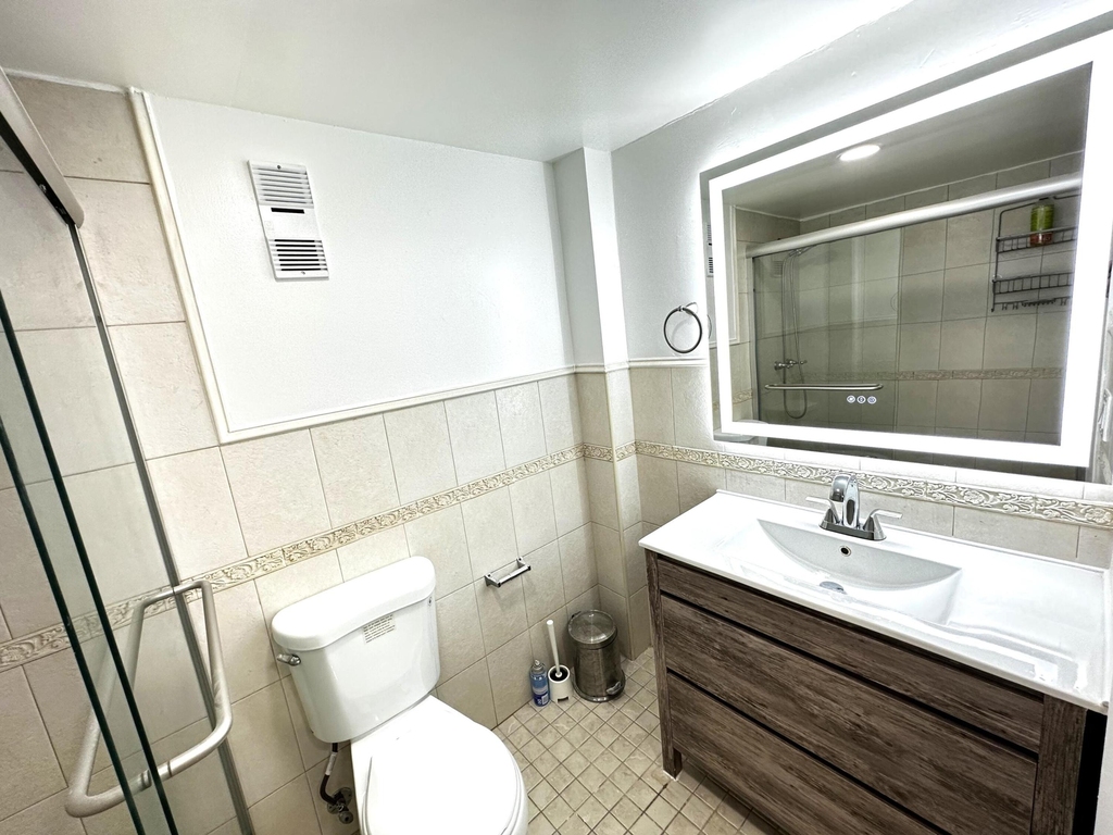 5050 Nw 7th Street - Photo 17