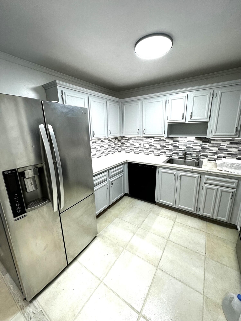 5050 Nw 7th Street - Photo 2