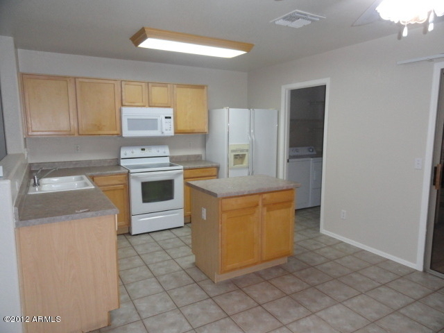 1193 E Omega Drive - Photo 4