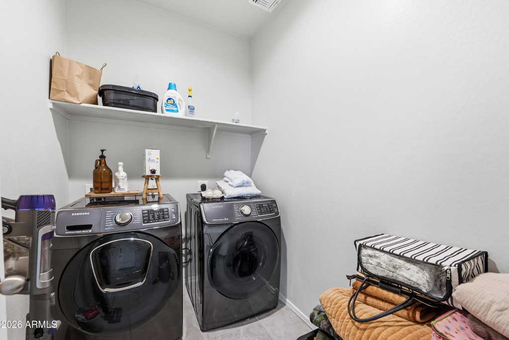 24364 W Jones Avenue - Photo 5