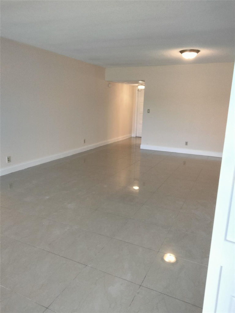 2950 N Palm Aire Drive - Photo 1