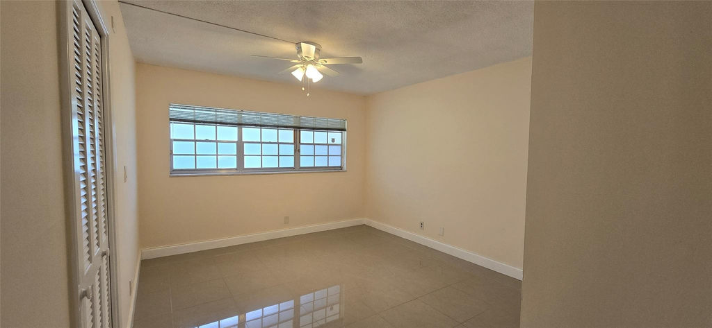 2950 N Palm Aire Drive - Photo 4
