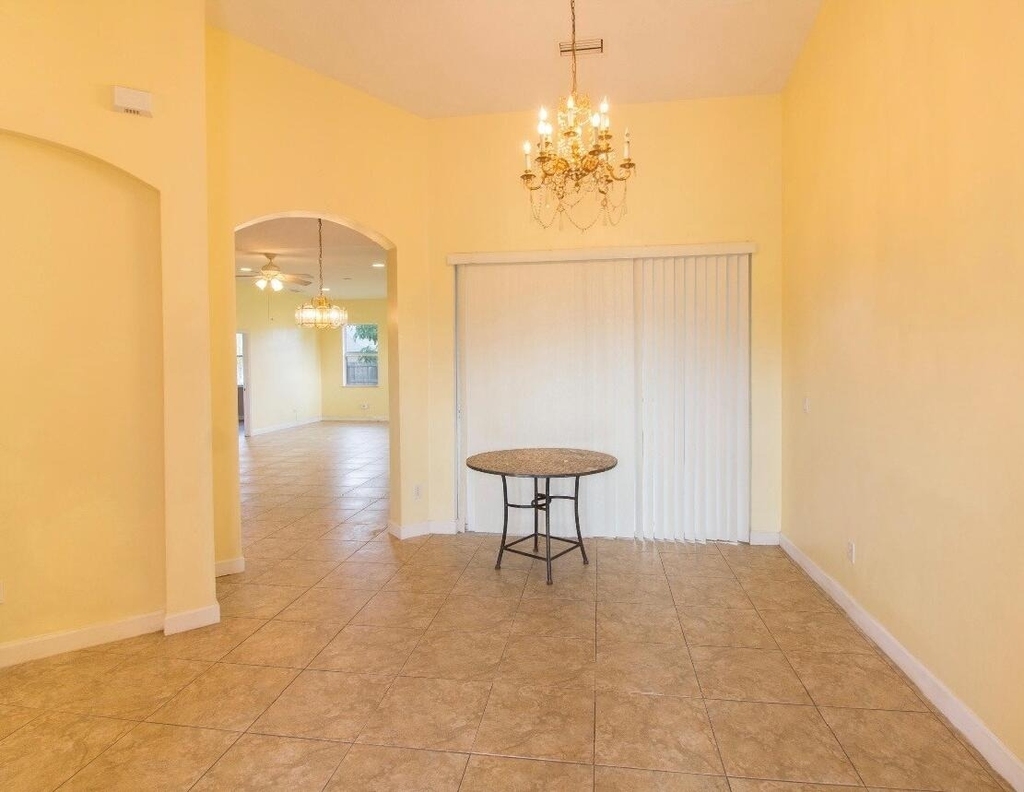 787 Se Evergreen Terrace - Photo 1