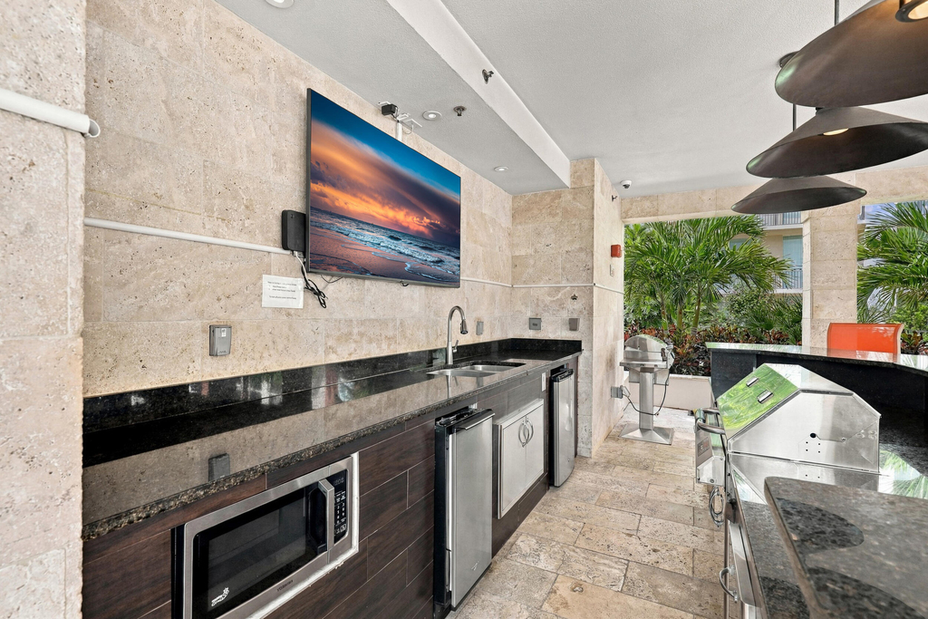 550 Okeechobee Boulevard - Photo 23