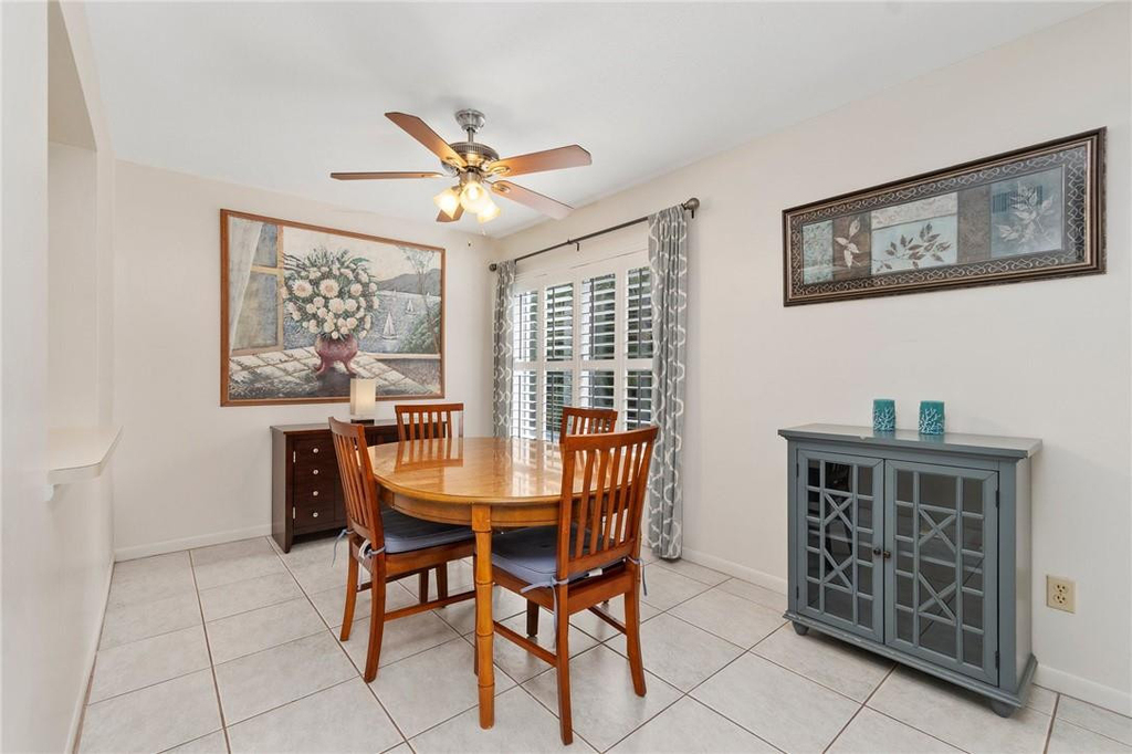 1180 Carlton Court - Photo 10