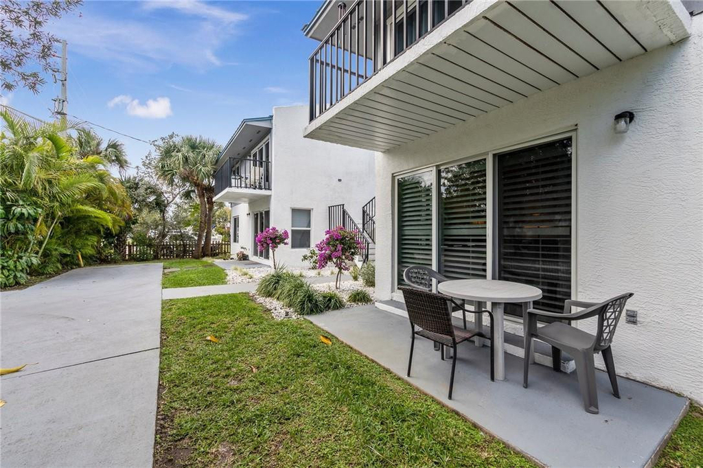 1180 Carlton Court - Photo 27