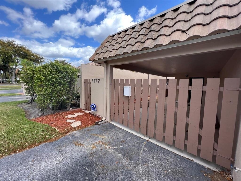 3177 Coral Springs Drive - Photo 2