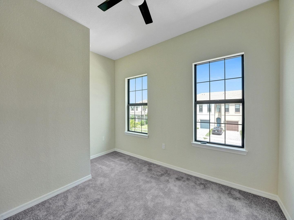 4825 Chantilly Road - Photo 16