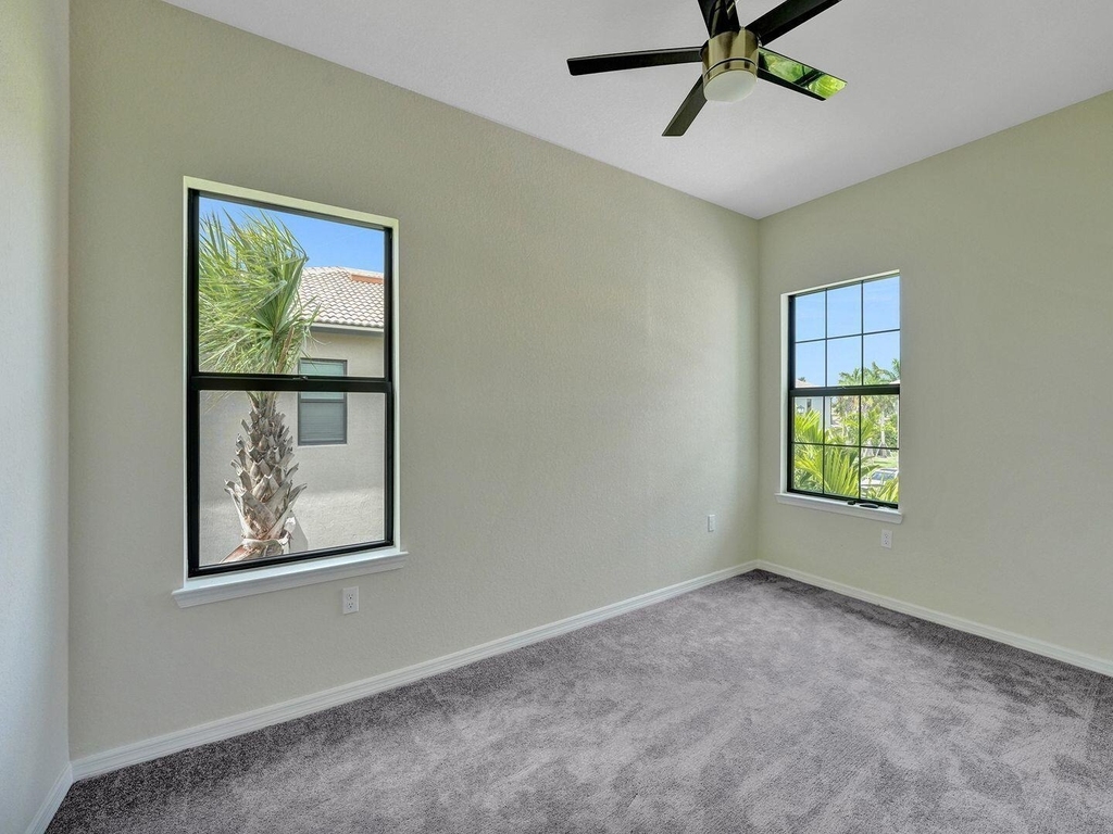 4825 Chantilly Road - Photo 13