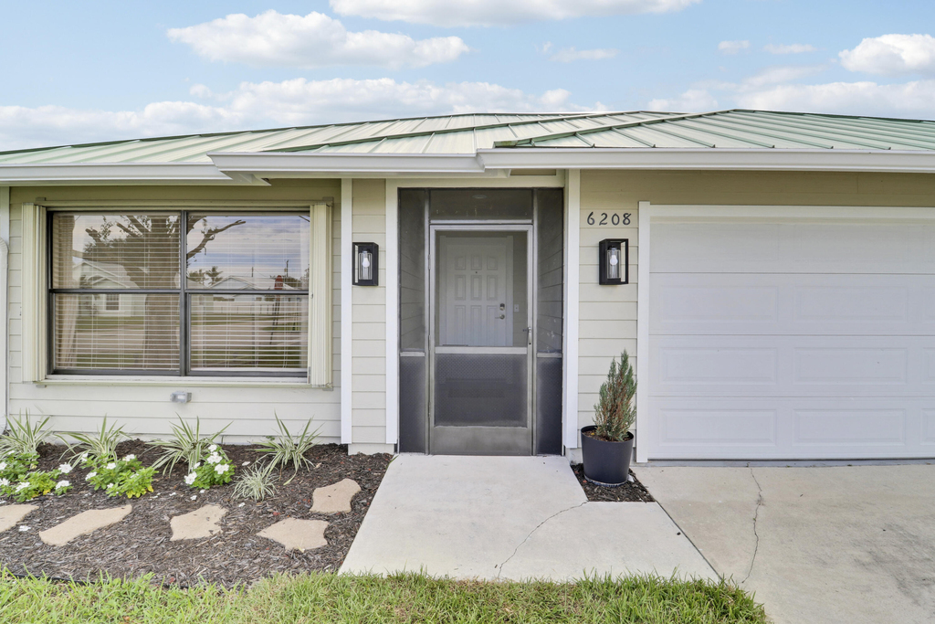 6208 Michael Street - Photo 2