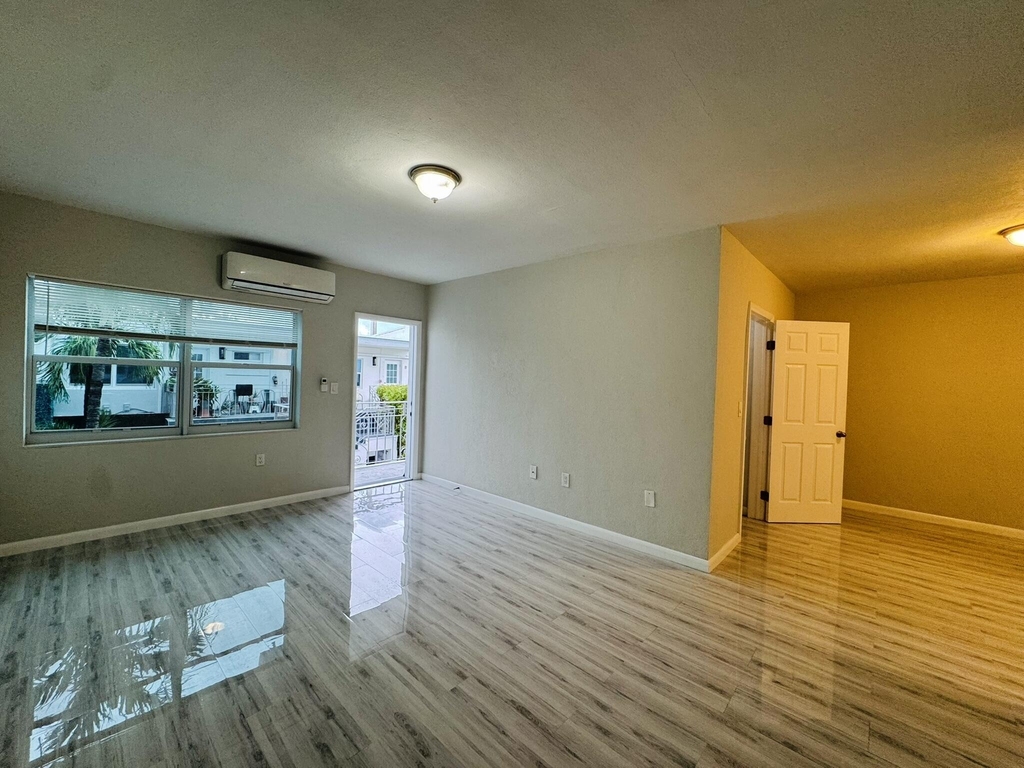 935 8th Street - Photo 8