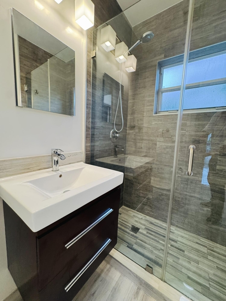 935 8th Street - Photo 25