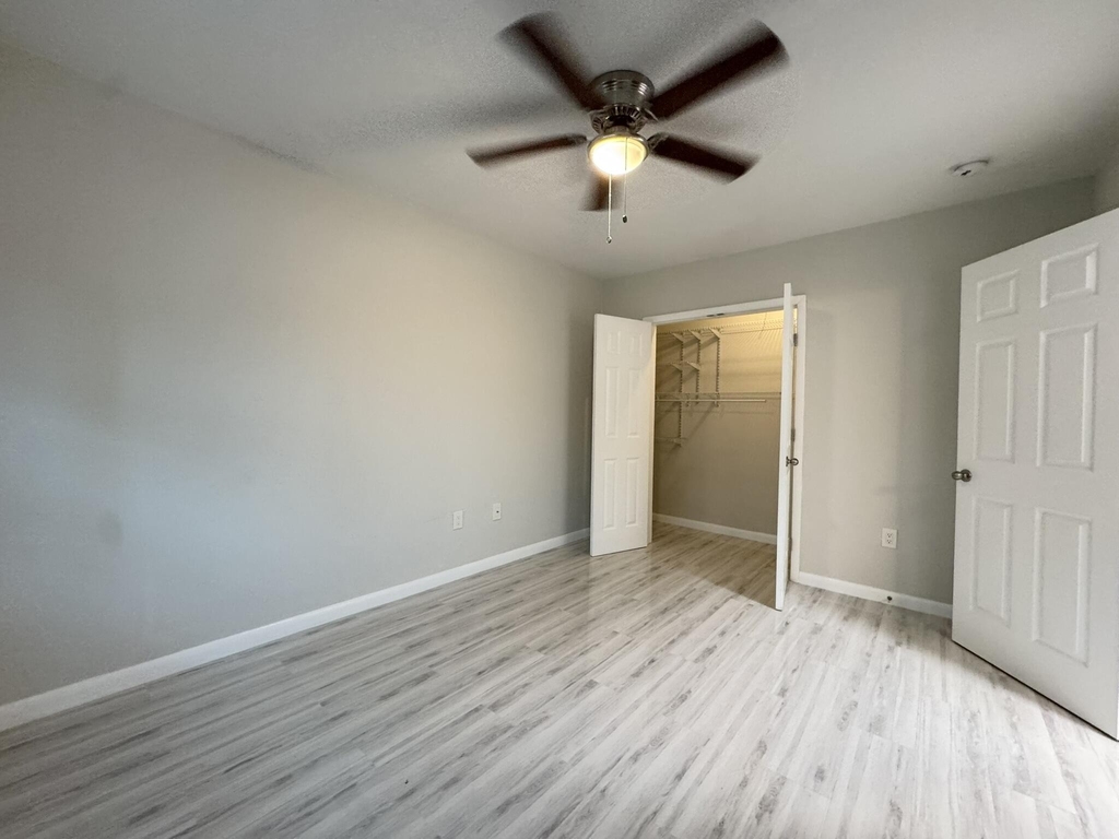 935 8th Street - Photo 3
