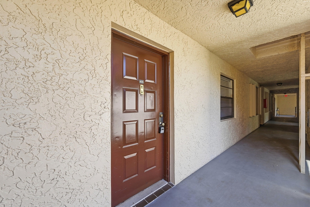 10501 W Broward Boulevard - Photo 2